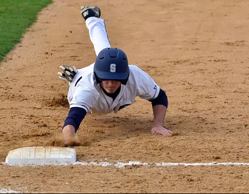 Baseball seeks to claim conference title