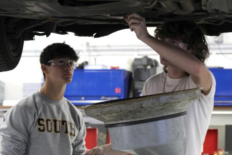 Automotives class fuels careers
