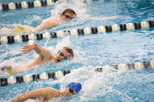 Men’s swimming finishes fifth in state