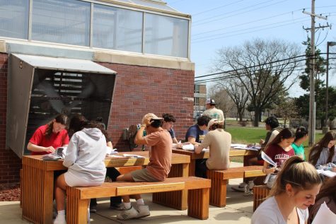 Students explore new paths through Med Tech course