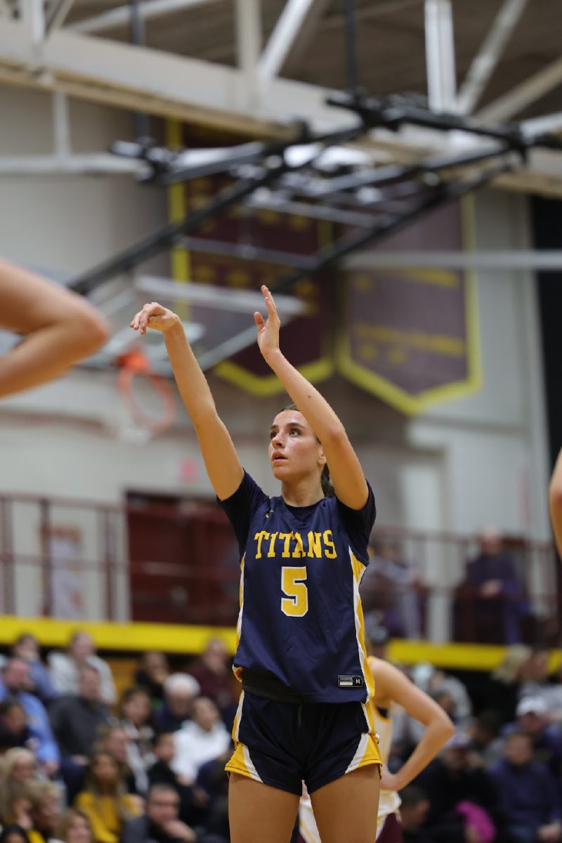 COLORADO CLASS OF ‘31: Senior Norah Rodgers is pictured at a game against Loyola High School last season. Despite the loss, Rodgers keeps a strong mindset and anticipates her future at Colorado College.